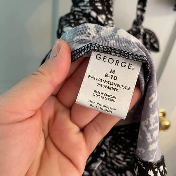 Euc George black and white print wrap dress size medium - Picture 5 of 8